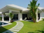 Modern and stylish pool villa located in Soi 88