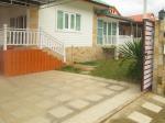 Centrally located close to town 3-beds house for sale