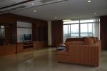 On BTS Phrom Phong 3 Beds Apartment for Rent